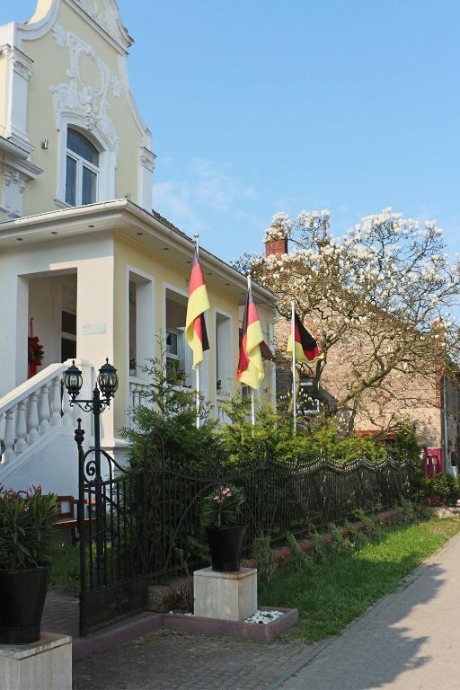 Berliner Hof Hotel Dallgow-Doeberitz Exterior photo